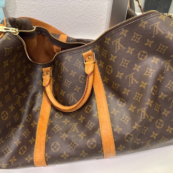 Large Travel Bag - Picture 4 of 4